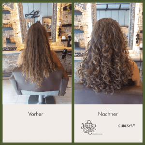 “Vorher und Nachher” Ansicht einer Person im Salon, die eine Haartransformation von langen, glatten Haaren zu definierten Locken zeigt, ideal für CURLSYS®-Styling.